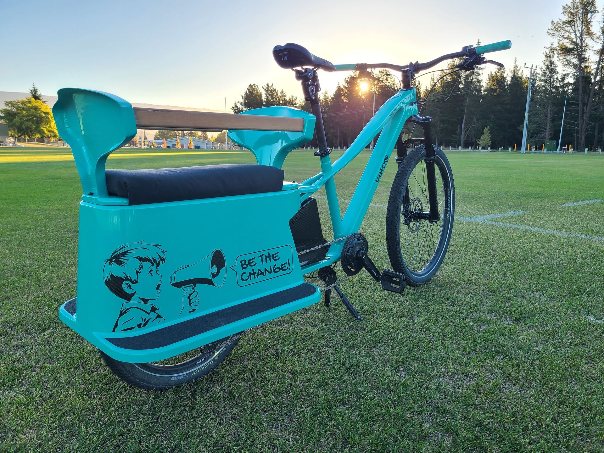 Long John electric all-terrain cargo bike